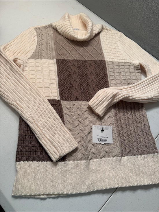 Liz Claiborne Sweaters - Liz Claiborne Patchwork Cable Knit  Sweater in Cream & Brown